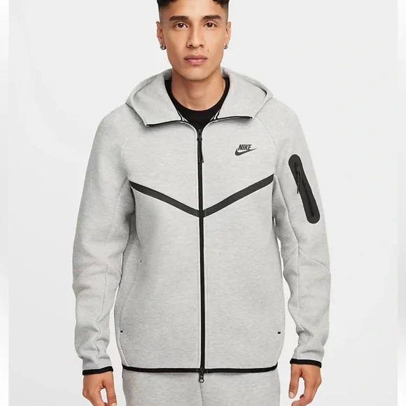 Nike Tech zip up sweater - Picture 6 of 11